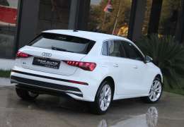 2025 AUDİ A3 ISITMA+KAHVEDERİ+KÖRNKTA+NAVGSYN